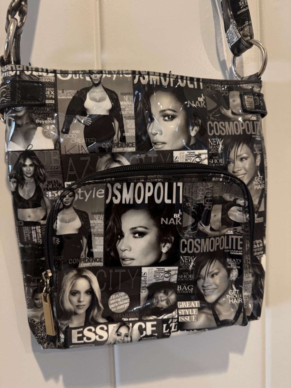 Cosmopolitan Print Crossbody Bag - Black & White